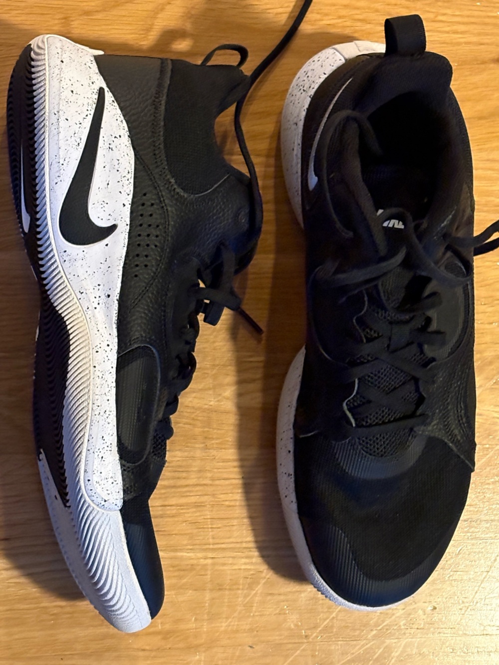 Nike Men’s Basketball sneakers